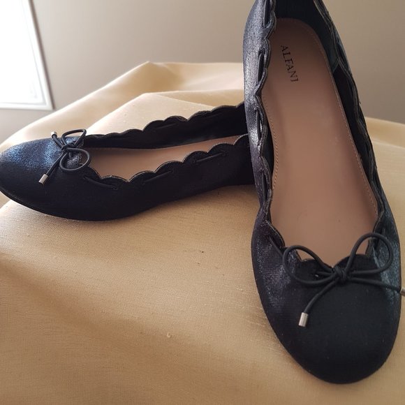 Alfani Shoes - Alfani Black slight shimmer ballet flat with bow